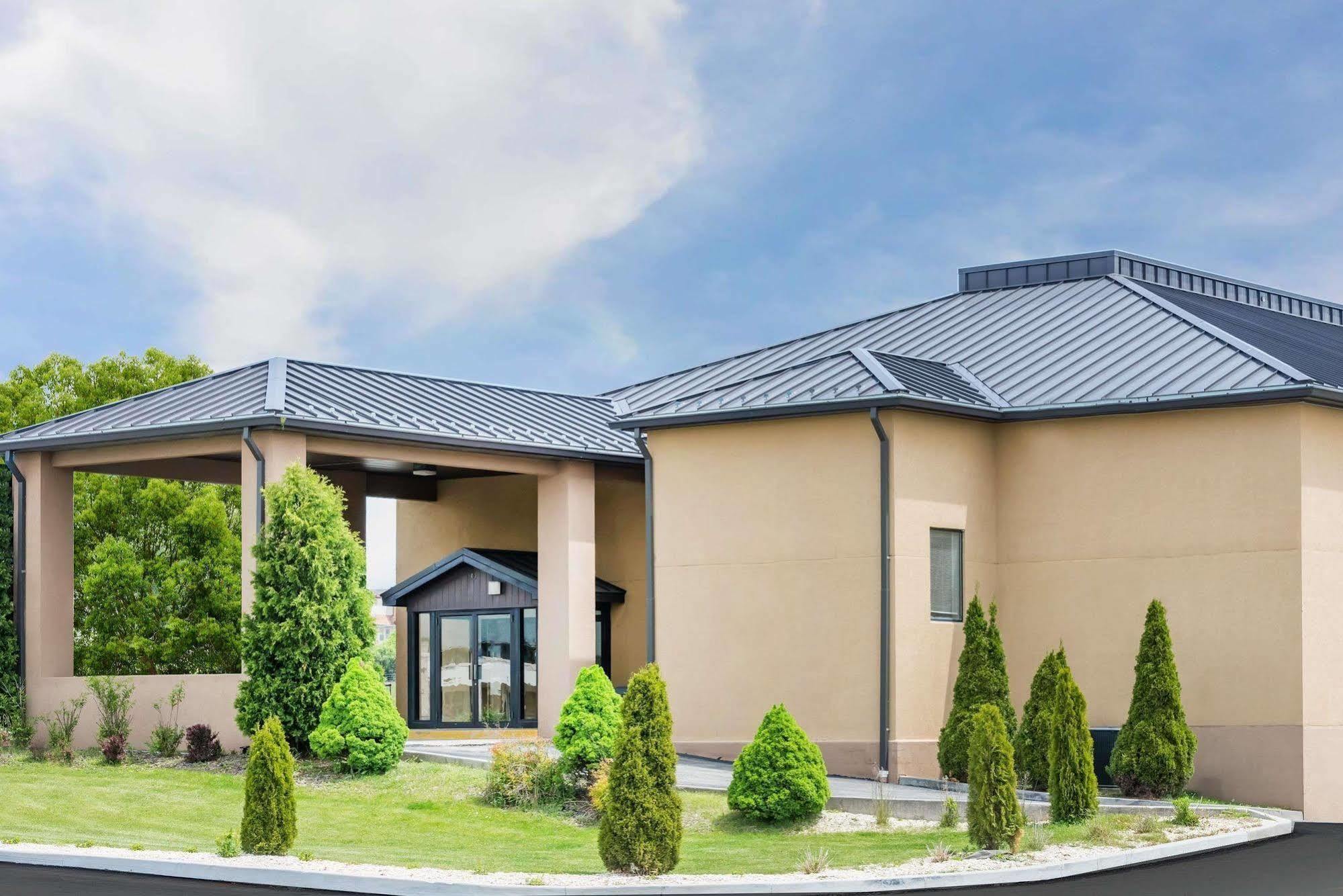 Super 8 By Wyndham Somerset Zewnętrze zdjęcie